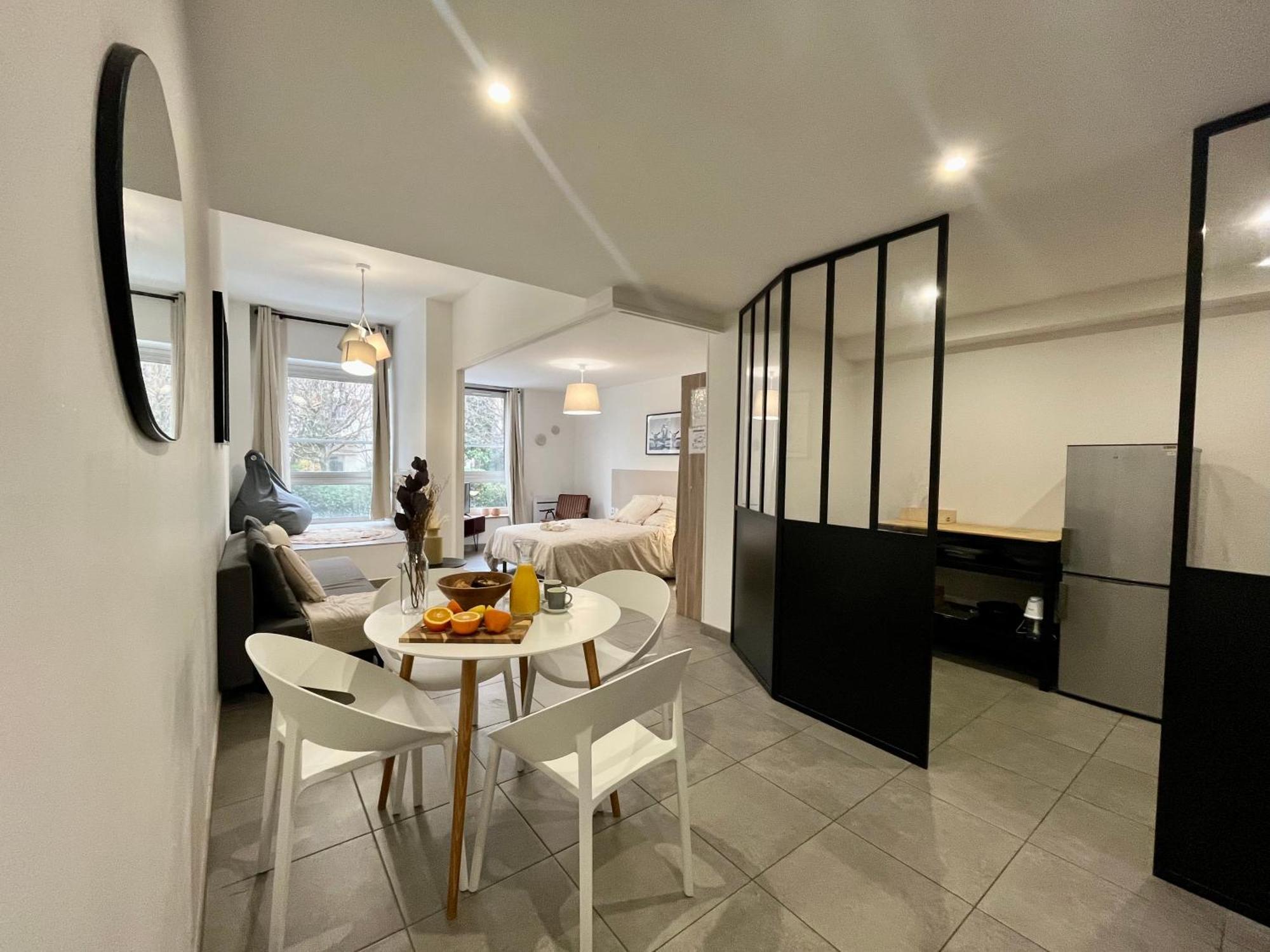 Suite Danbury Lyon Exterior foto