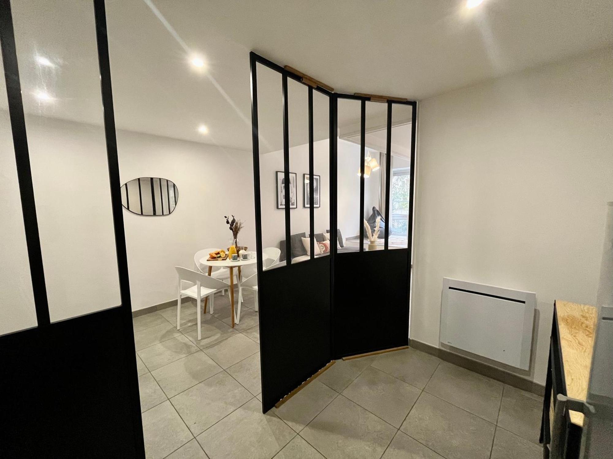 Suite Danbury Lyon Exterior foto