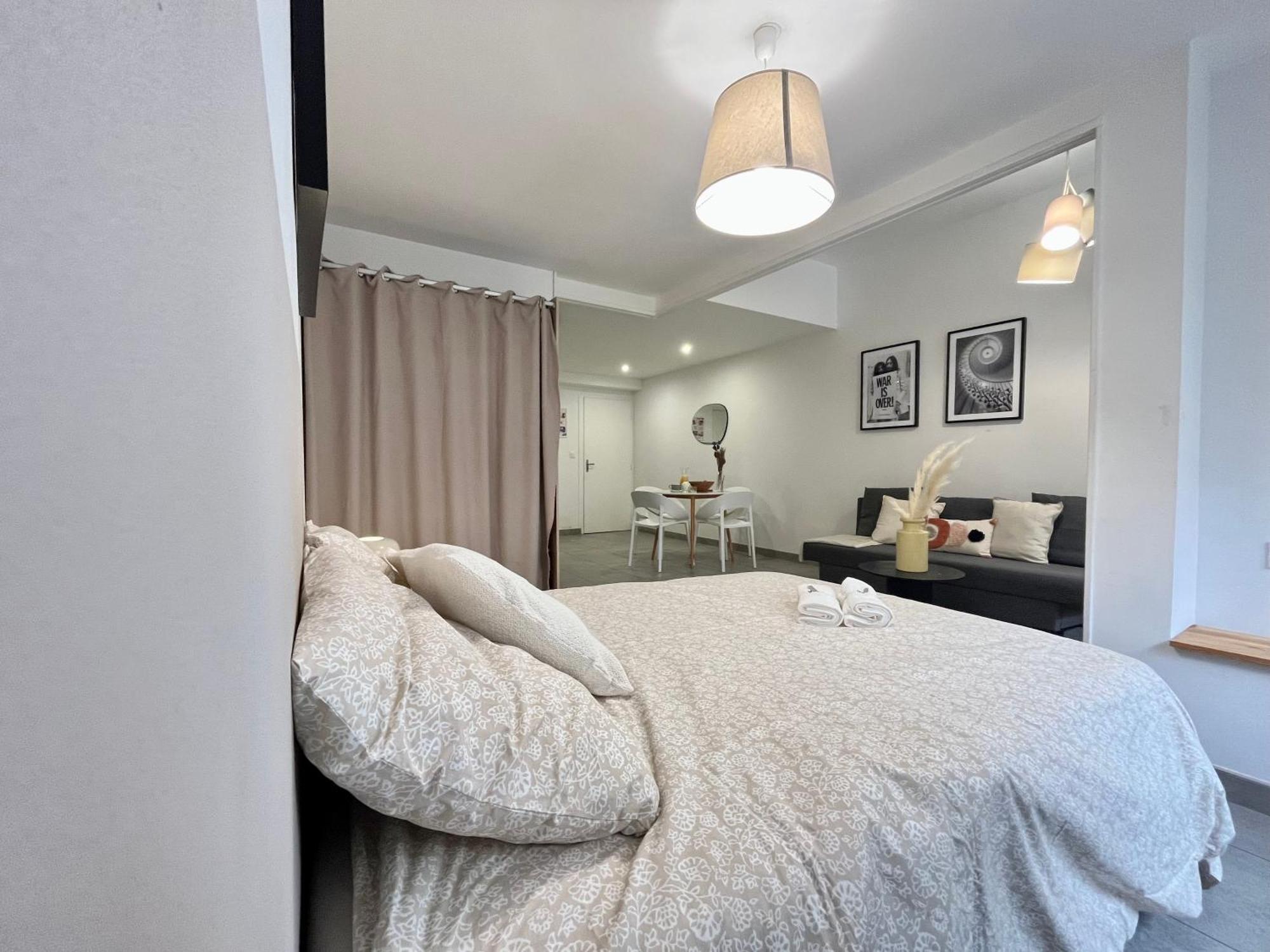 Suite Danbury Lyon Exterior foto
