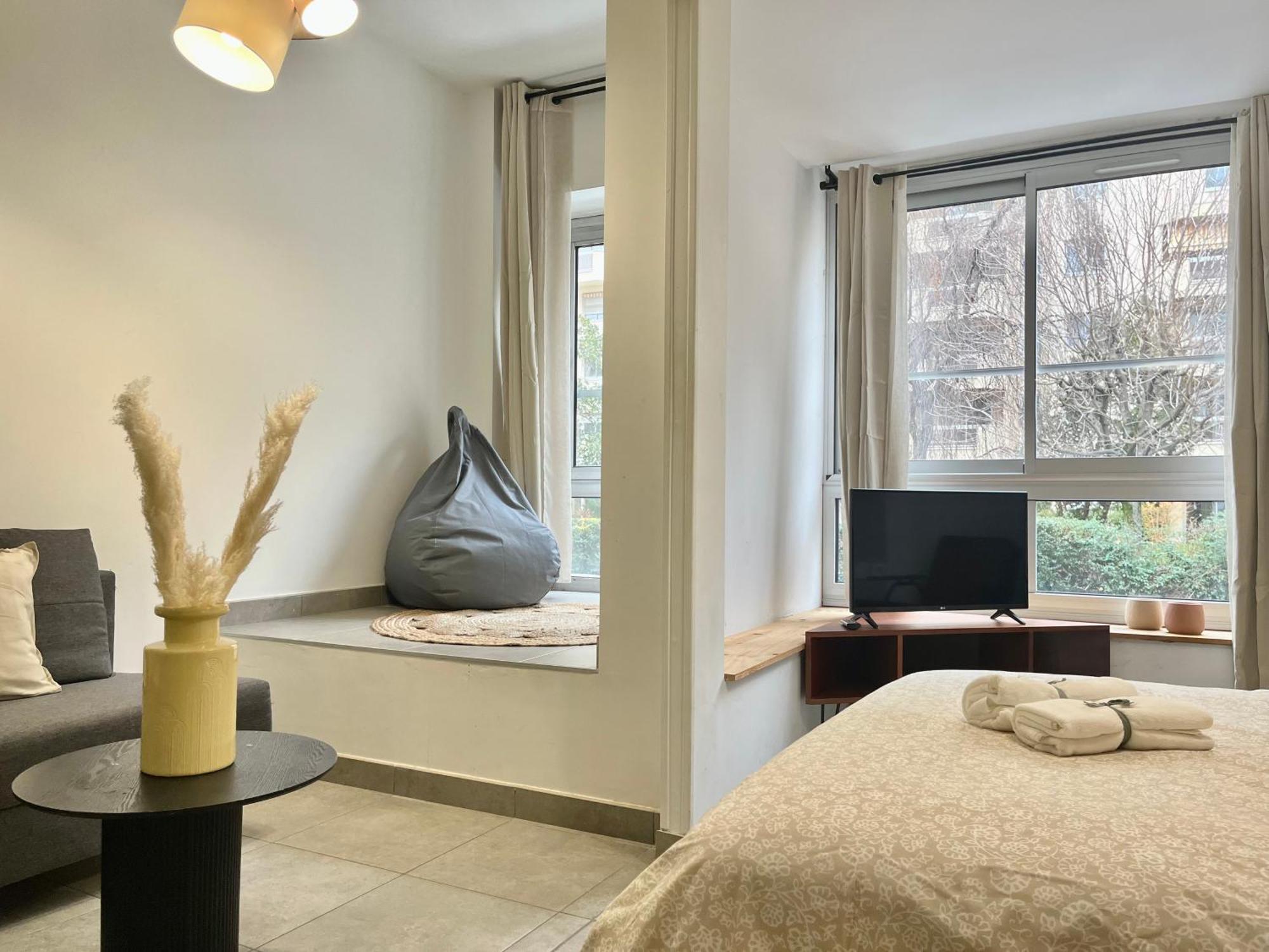 Suite Danbury Lyon Exterior foto