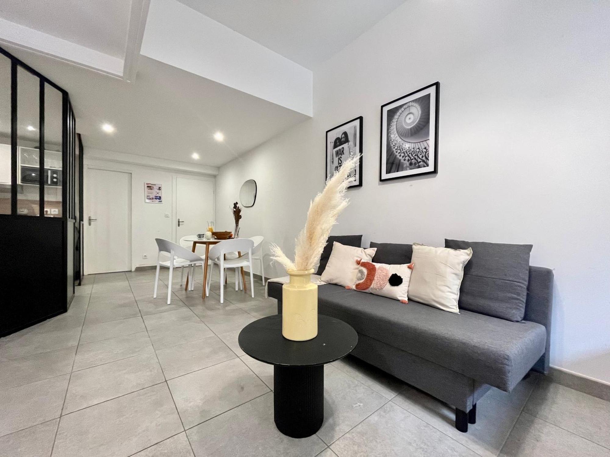 Suite Danbury Lyon Exterior foto