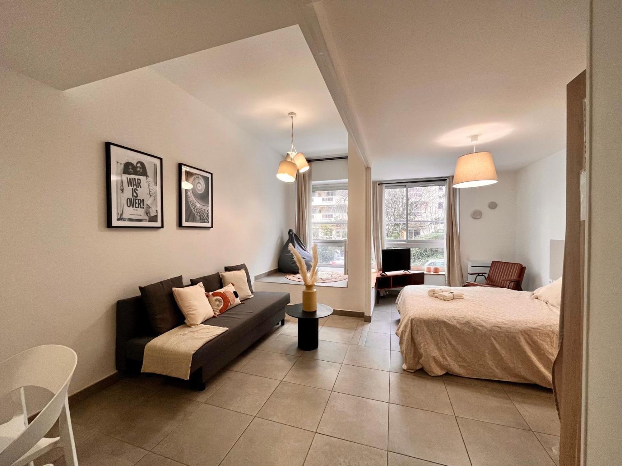 Suite Danbury Lyon Exterior foto